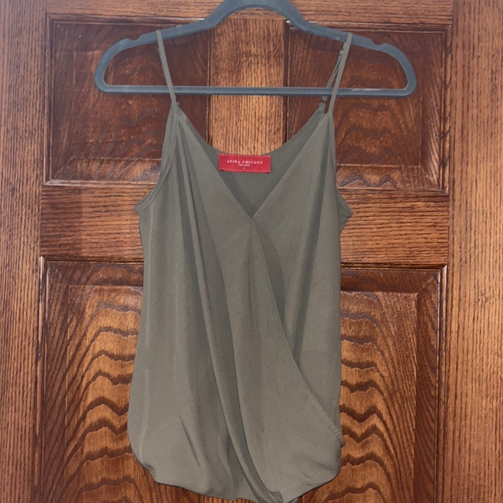Olive Akira Top